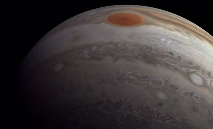 VÍDEO Acompaña a la nave Juno en un sobrevuelo de Júpiter