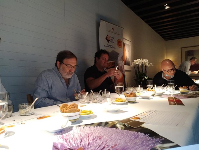 Quesería Doña Francisca SL gana la XX Cata Concurso Torta del Casar