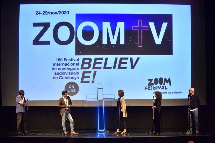 Los organizadores del Zoom Festival, y el alcalde de Igualada (Barcelona), Marc Castells, este martes durante la presentación del Festival.