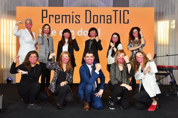 Los VI Premis Dona TIC de la Conselleria de Políticas Digitales de la Generalitat han reconocido el talento y liderazgo de ocho mujeres vinculadas a distintas ramas del sector tecnológico y a un proyecto social.