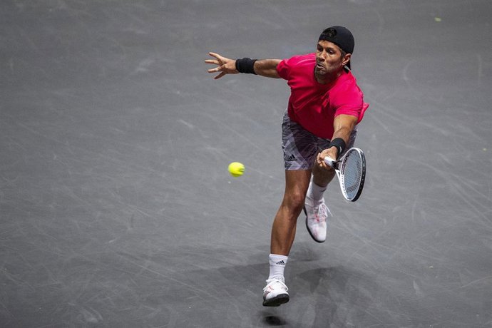 Fernando Verdasco durante su partido ante Andy Murray en el torneo de Colonia