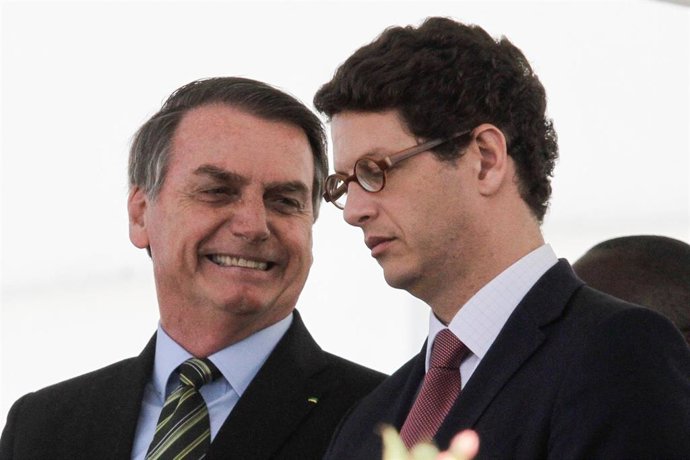 El presidente de Brasil, Jair Bolsonaro, y el ministro de Medio Ambiente, Ricardo Salles.
