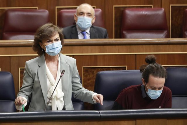 La vicepresidenta primera del Gobierno, Carmen Calvo, durante una sesión de control al Gobierno en el Congreso de los Diputados.