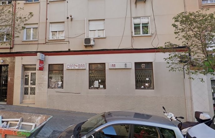 Cafetería del madrileño barrio de Quintana donde fueron denunciadas 42 personas por estar de fiesta