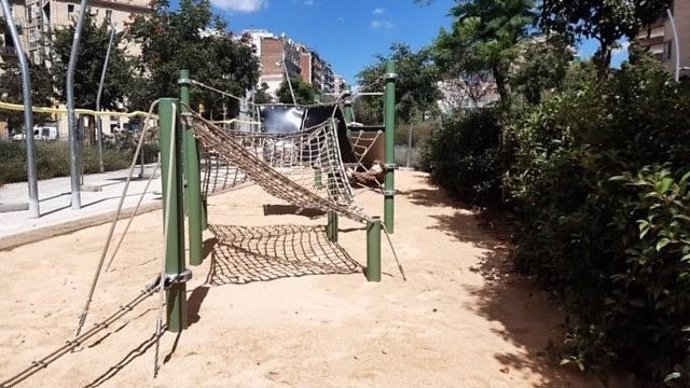 El nuevo parque infantil de Meridiana, en Barcelona.