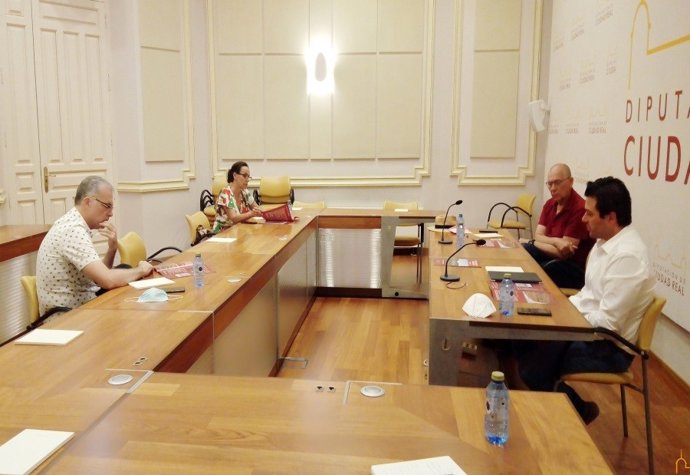 Reunión entre la Diputación y el Ayuntamiento de Ciudad Real para hablar sobre el proyecto Geoparque Volcanes de Calatrava