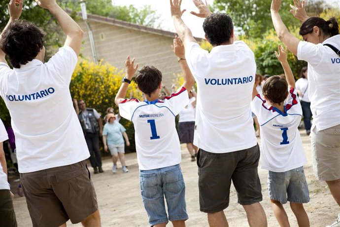 Voluntarios de Mutua Madrileña.