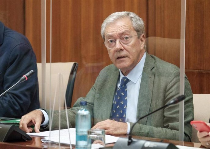 El consejero de  Universidades, Rogelio Velasco, en una foto de archivo.