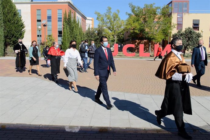 Acto académico de apertura del curso académico 2020/2021 en la UCLM