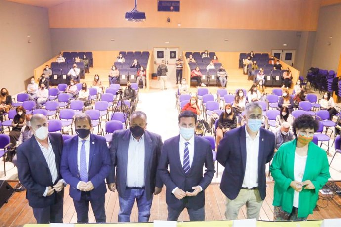 Inauguración de los cursos de formación