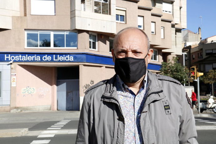 Primer pla del secretari general de la Federació d'Hostaleria de Lleida, Ramon Solsona. Imatge del 14 d'octubre de 2020. (Horitzontal)