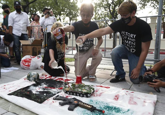 Manifestantes contra el Gobierno en Bangkok.