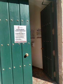 Dependencia del Ayuntamiento de Cáceres cerrada al público