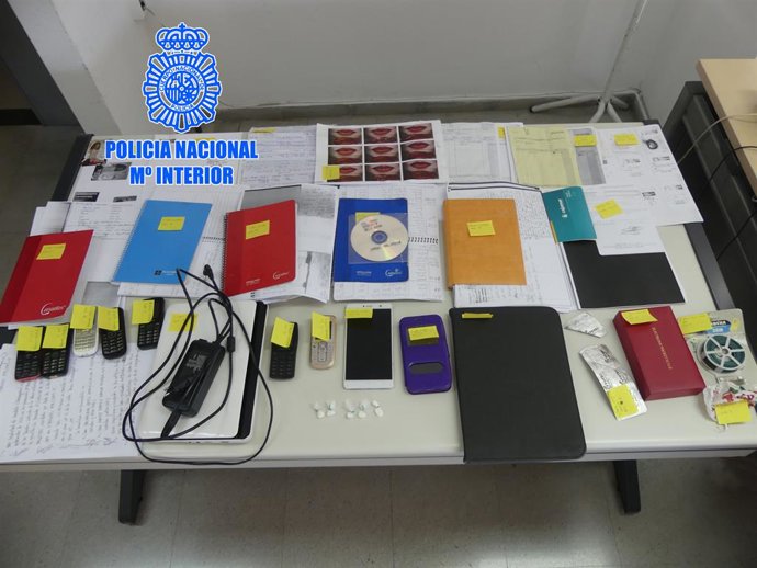 Nota de premsa: "La Policia Nacional desmantella a Cambrils (Tarragona) una xarxa d'explotació sexual de dones d'origen sud-americ".