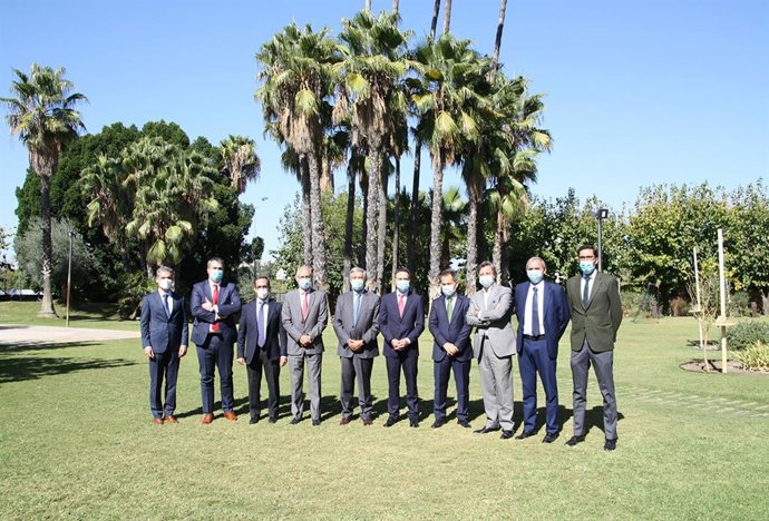 Participantes en la jornada sobre transición energética organizada por CTA con patrocinio de Iberdrola.