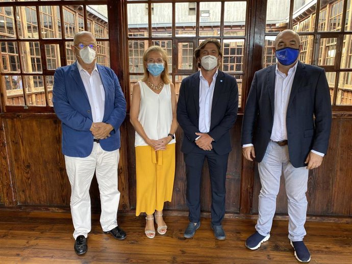 Reciente encuentro de los presidentes de las patronales (de izquierda a derecha, Antonio Hormiga, Susana Pérez, Jorge Marichal y José María Mañaricúa) en Presidencia del Gobierno de Canarias