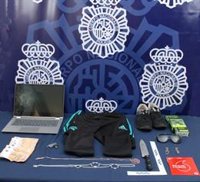 Dos detenidos por un robo con arma blanca en una gasolinera en Fuengirola (Málaga)