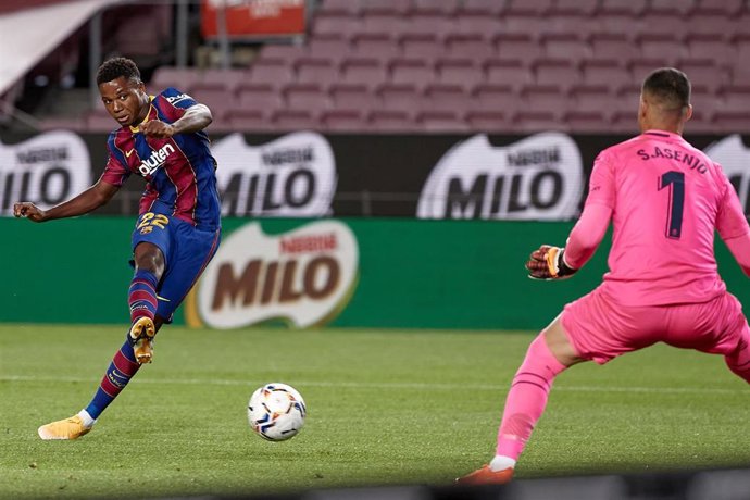 Ansu Fati marca en el Barcelona - Villarreal
