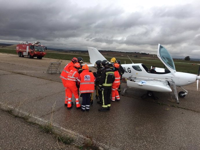 Simulacro de accidente en el aeropuerto de Burgos.