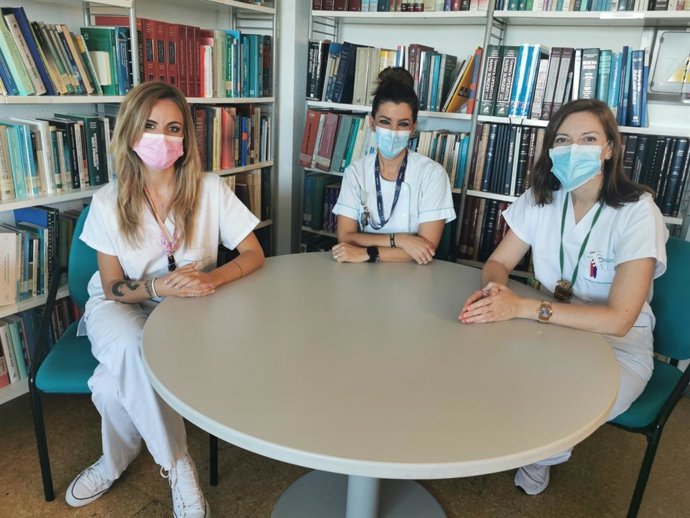 Profesionales de Enfermería del Hospital Costa del Sol reciben un premio del Colegio profesional por un trabajo de investigación