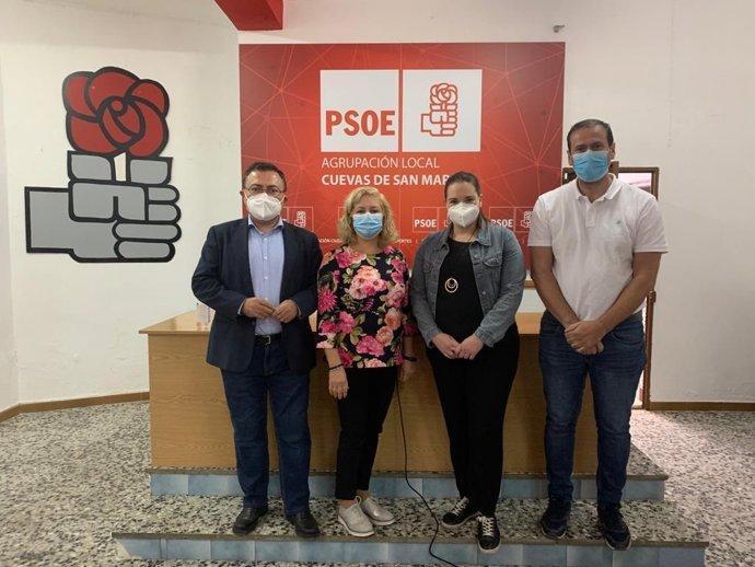 El senador socialista Miguel Ángel Heredia en Cuevas de San Marcos