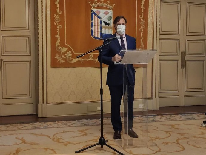 El alcalde de Salamanca este jueves en rueda de prensa.