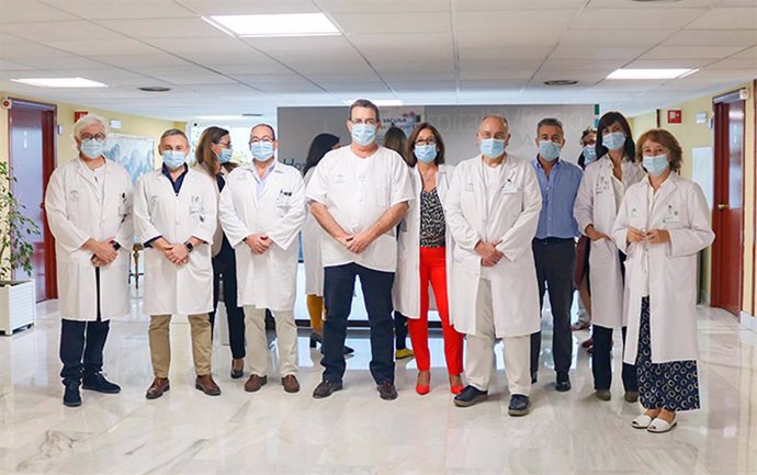 Fotografía de la vacunación del equipo directivo del Hospital Virgen del Rocío