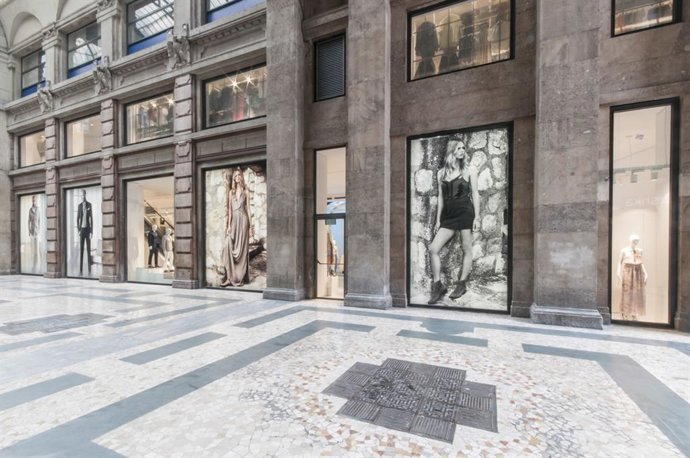 Tienda de Mango en Milán.