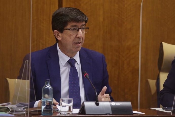 El vicepresidente de la Junta de Andalucía y consejero de Turismo, Regeneración, Justicia y Administración Local, Juan Marín, comparece en comisión parlamentaria.
