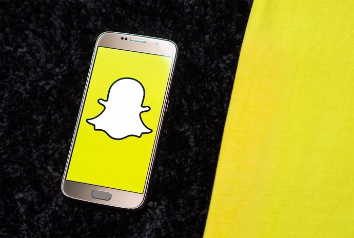 Snapchat ya permite añadir canciones a todos sus usuarios de iOS