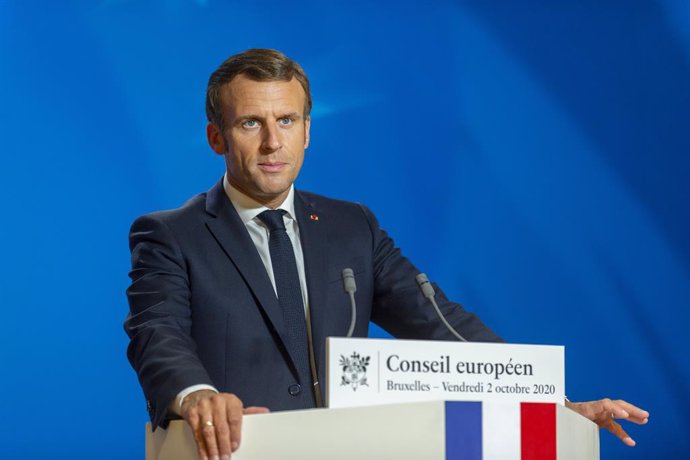 Cumbre UE.- Macron dice que los pescadores europeos "no pueden ser los sacrifica