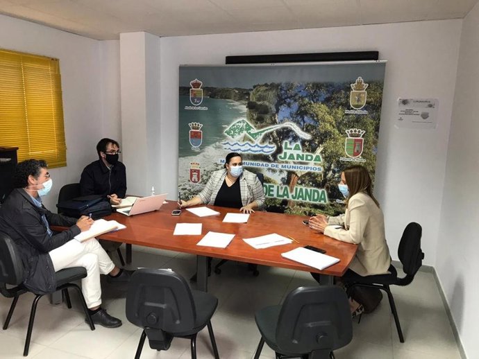Ana Carrera Coordina Con La Mancomunidad De La Janda La Puesta En Marcha De Dipuforma