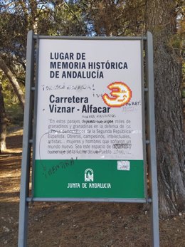 Placa en el Barranco de Víznar (Granada)