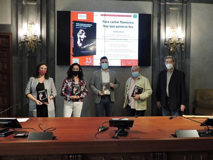 Presentación del nuevo libro de Lola Pantoja