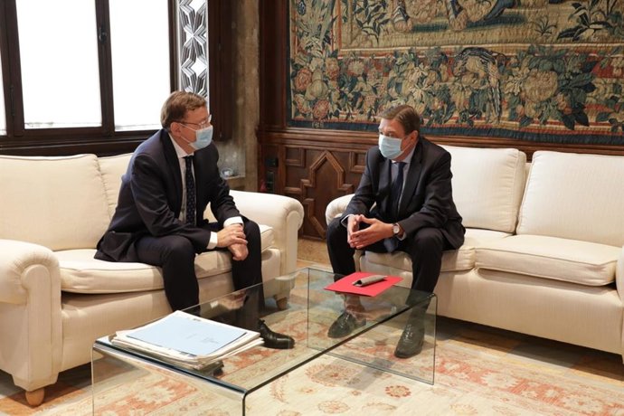 El ministro de Agricultura, Pesca y Alimentación, Luis Planas, se reúne en Valncia con el president de la Generalitat, Ximo Puig.