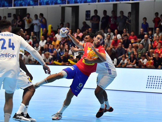 Ian Tarrafeta con la selección española de balonmano