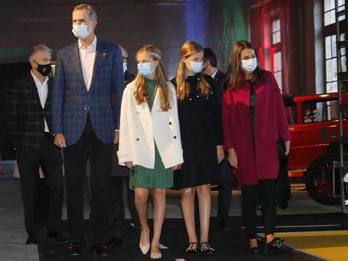 DON FELIPE, LA PRINCESA LEONOR, LA INFANTA SOFÍA, DOÑA LETIZIA