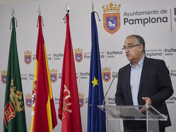El alcalde de Pamplona, Enrique Maya, en una rueda de prensa en una imagen de archivo.