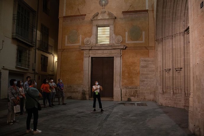 Visita nocturna a la parroquia-museo de san Nicolás