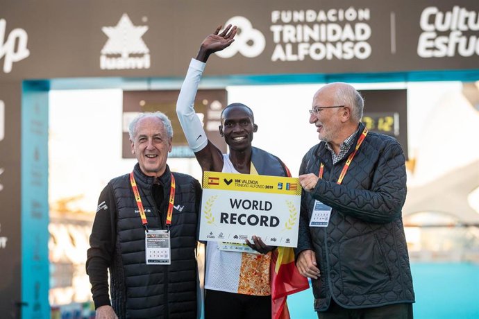 Joshua Cheptegei, favorito para el título masculino en el Mundial de Medio Maratón