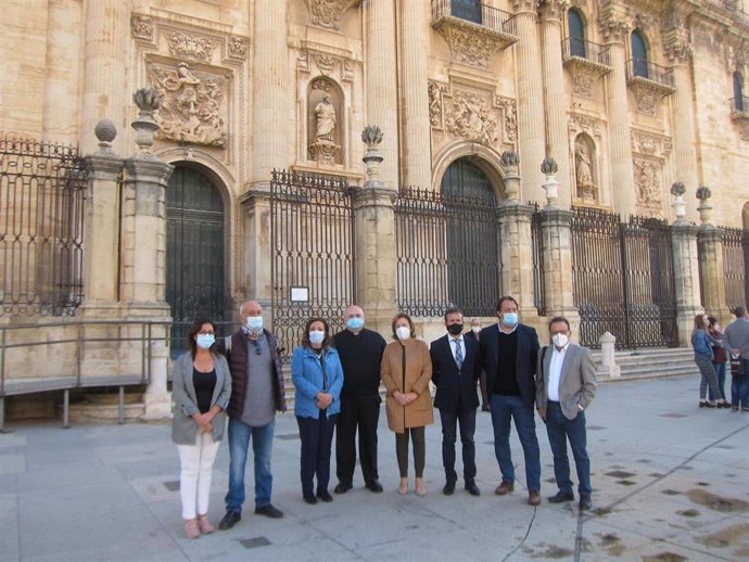 Visita a las obras en las cubiertas en la Catedral de Jaén