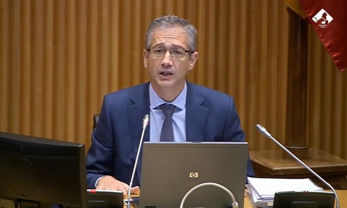 El gobernador del Banco de España, Pablo Hernández de Cos, comparece en el Congreso.