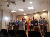 Villacís presume que la retirada de la placa a Largo Caballero siguió el "procedimiento adecuado" y señala a la Junta