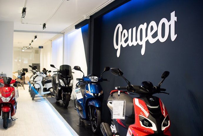 Peugeot Motocycles abre su primera flagship urbana en España en el centro de Barcelona
