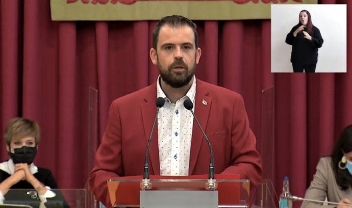 El portavoz del Grupo Municipal Socialista, Iván Reinares, en el Debate sobre el Estado de la Ciudad