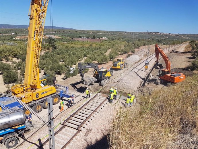Obras en la línea ferroviaria entre Espeluy y Córdoba