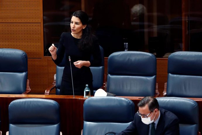 La portavoz de Vox, Rocío Monasterio durante la sesión de control al ejecutivo regional en la Asamblea de Madrid este jueves donde responderá sobre el plan del Gobierno para la desescalada y los motivos técnicos para pedir el cambio a la fase 1, en Madr
