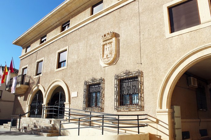 Edificio del Ayuntamiento de La Roda.