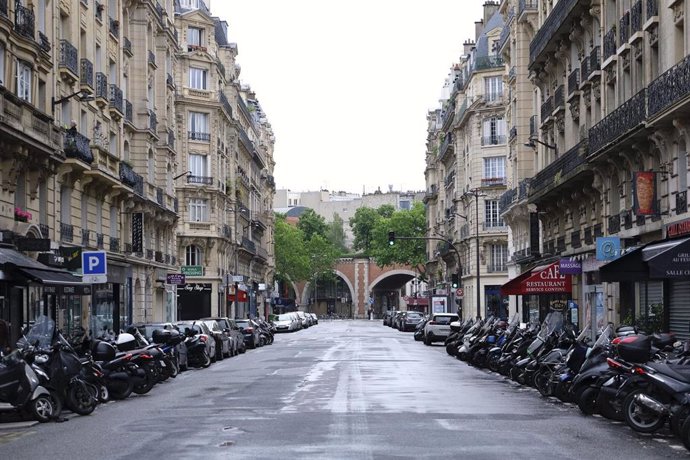 Una calle de París durante el coronavirus.