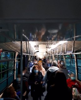 Imagen de un autobús de Tussam durante el estado de alarma
